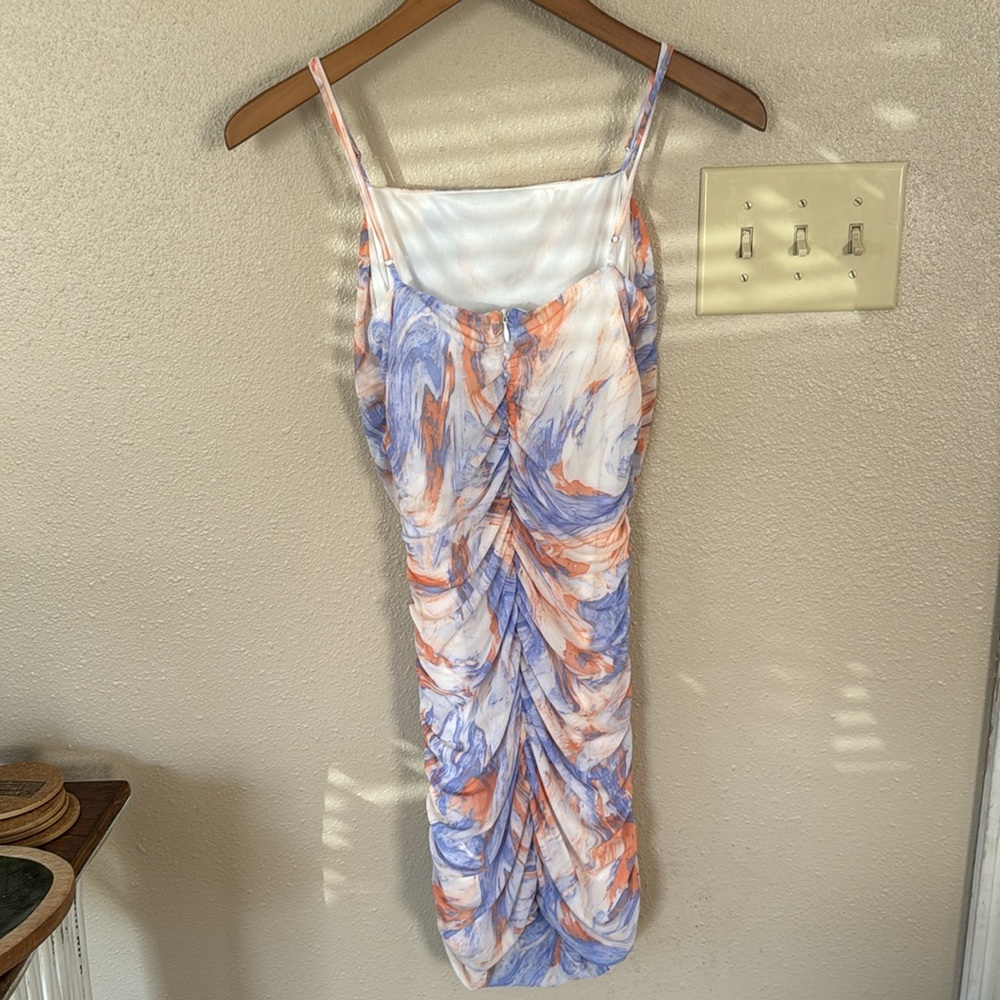 Patterned Bodycon Dress - Picture 3 of 4